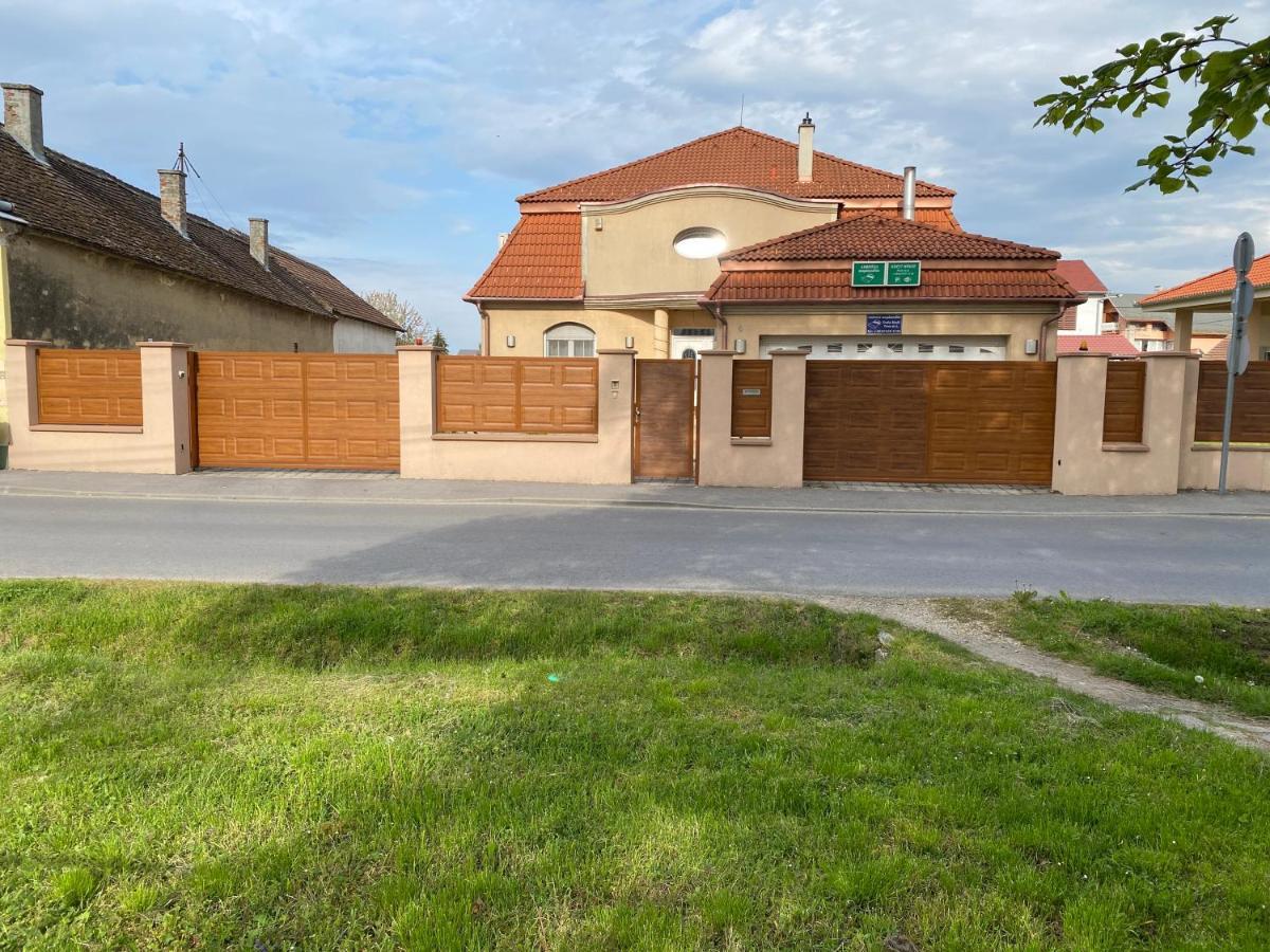 Ambrózia Guesthouse Nagykanizsa Eksteriør billede